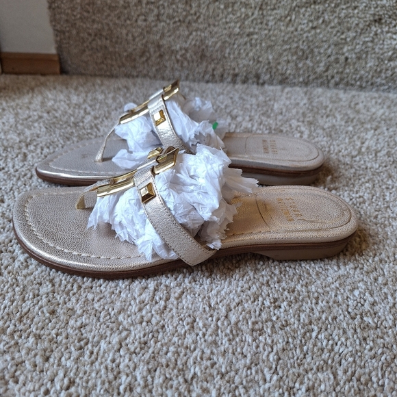 Stuart Weitzman Womens Metallic Gold Flip Flop Sandals. Size 5.5 - Picture 2 of 10